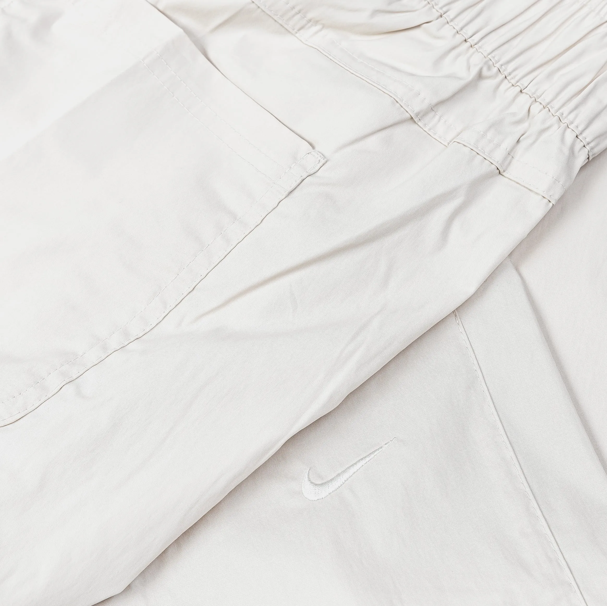 NSW Essentials High Rise Woven Womens Pants (Light Orewood Brown/Sail) Soft and Cozy