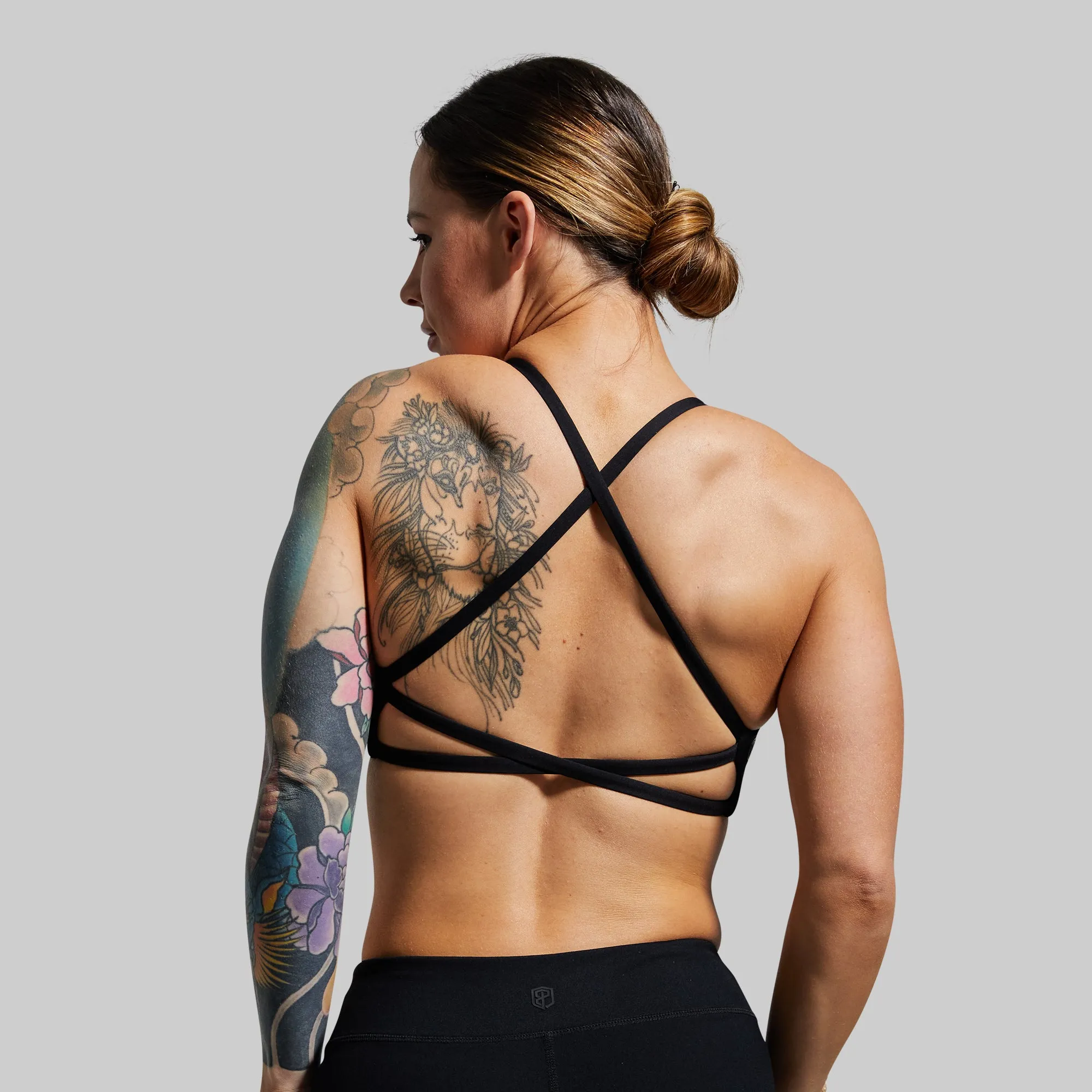 Personalized seams Contrast stitching seams Serenity Sports Bra (Black)