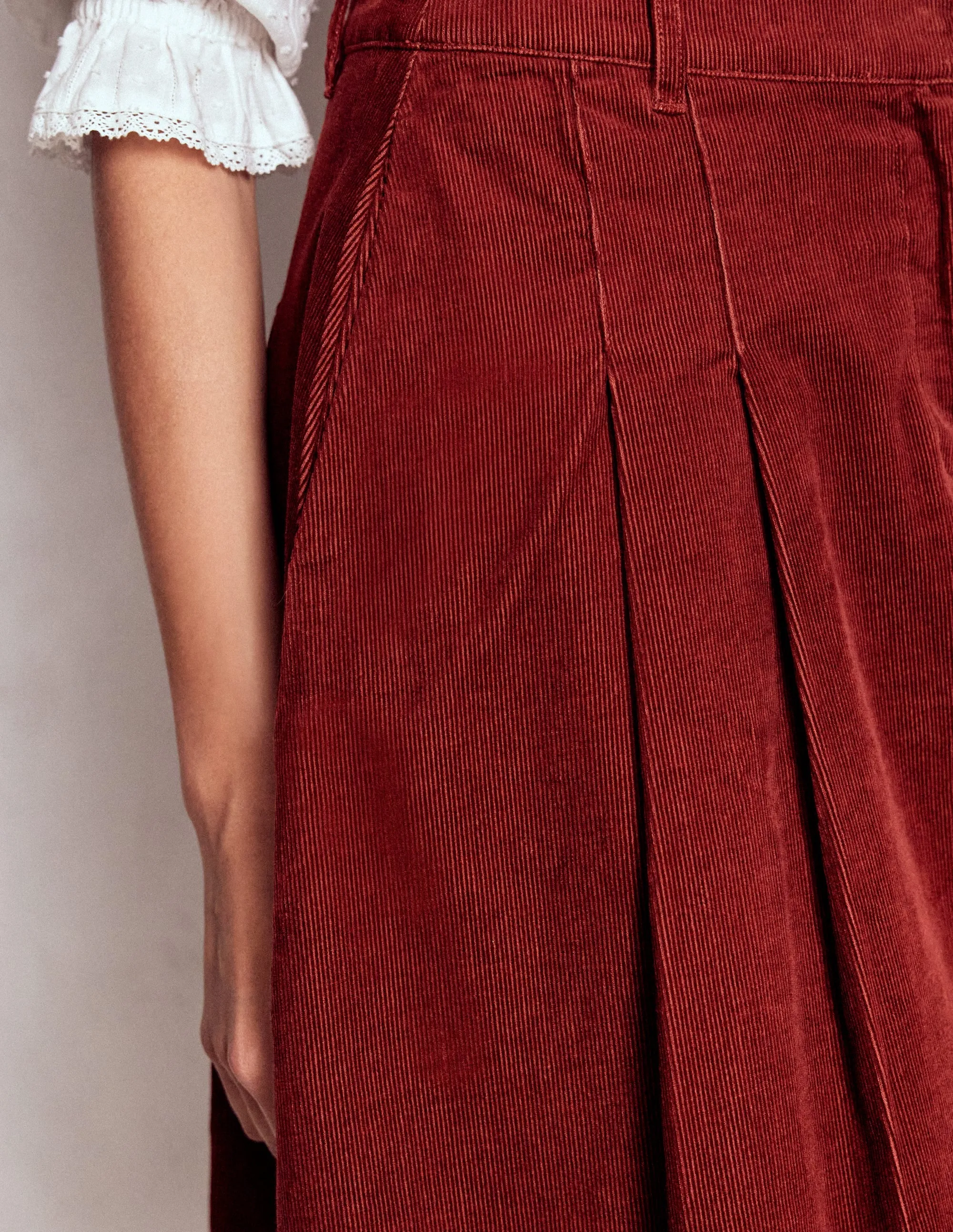 high contrast Pleated Cord Skirt-Fired Brick