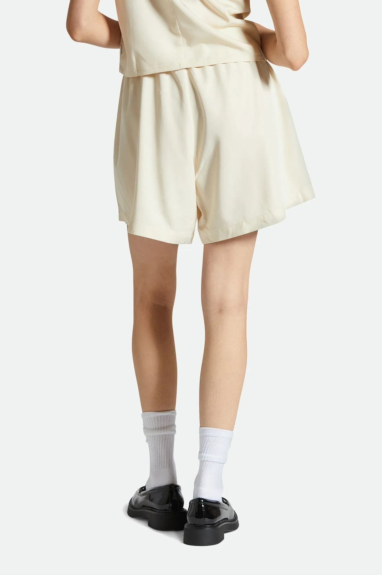 Polanco Short - White Smoke Tailored Cut Active Motion