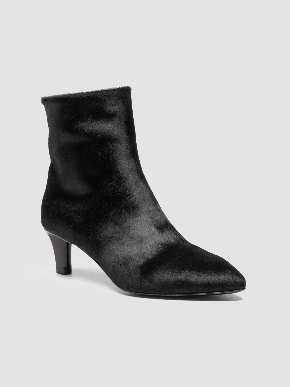 SUZY 008 - Black Leather Zipped Boots Low Profile Cold Climate