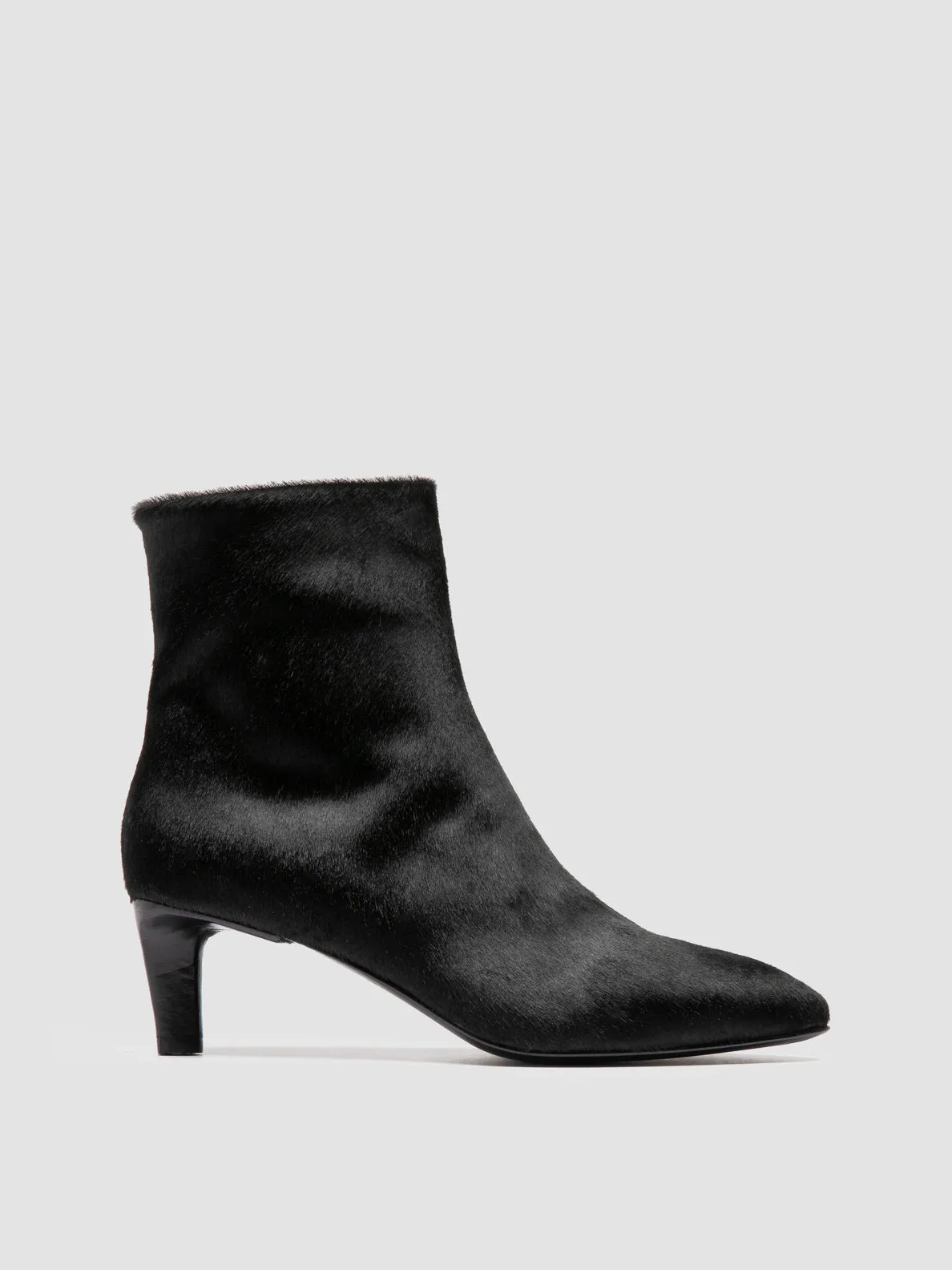 All-Weather Design. Reinforced Form Mountain Climber SUZY 008 - Black Leather Zipped Boots