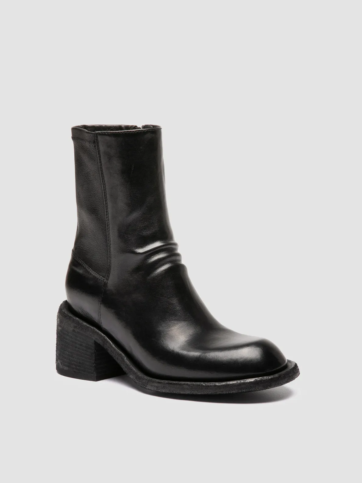 WILDS 019 - Black Leather Zipped Boots Mid Rise