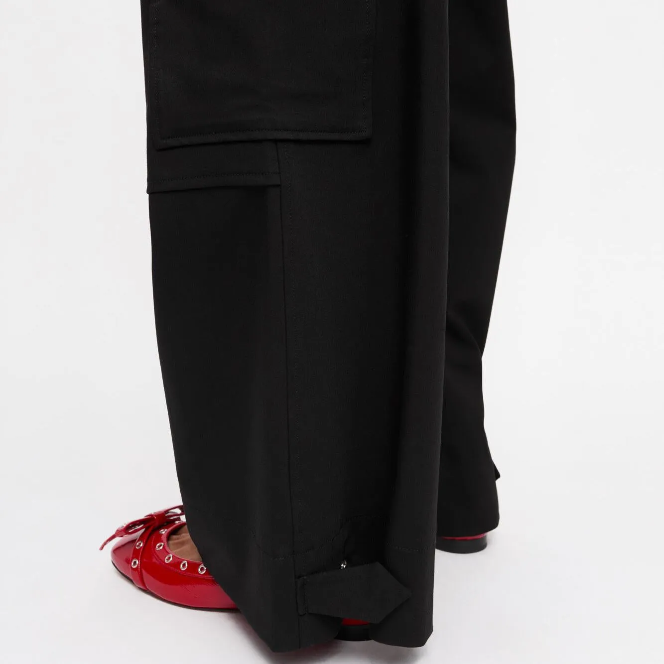 Solid Twill Suiting Cargo Pants (Black) Comfy Cut