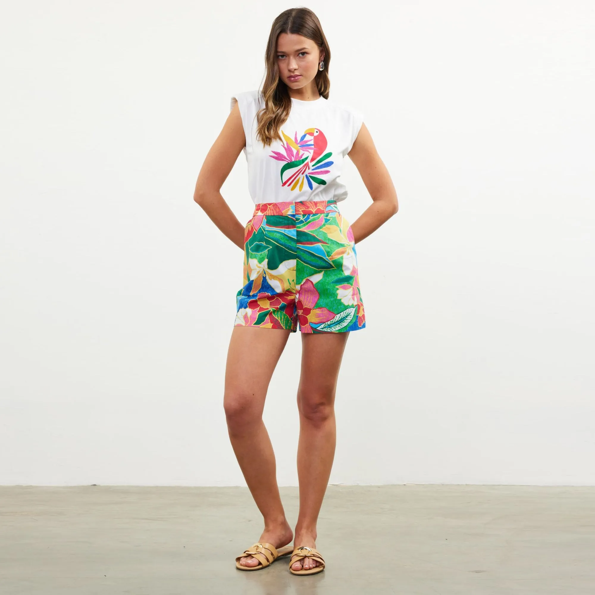 Printed Shorts with Pockets (Red Multi) Model Glow