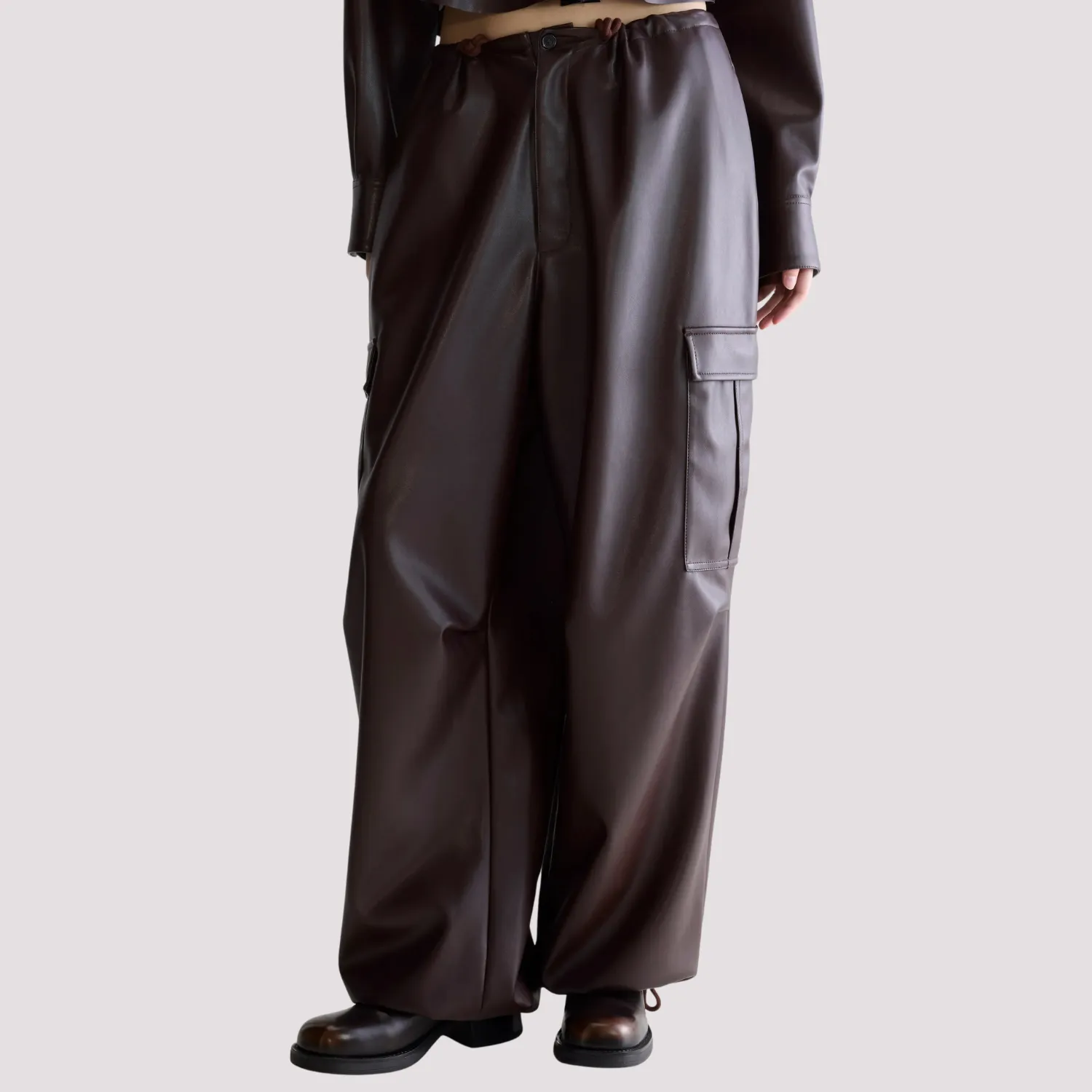 Jecko Baggy Trousers (Ebene) Comfortable Design