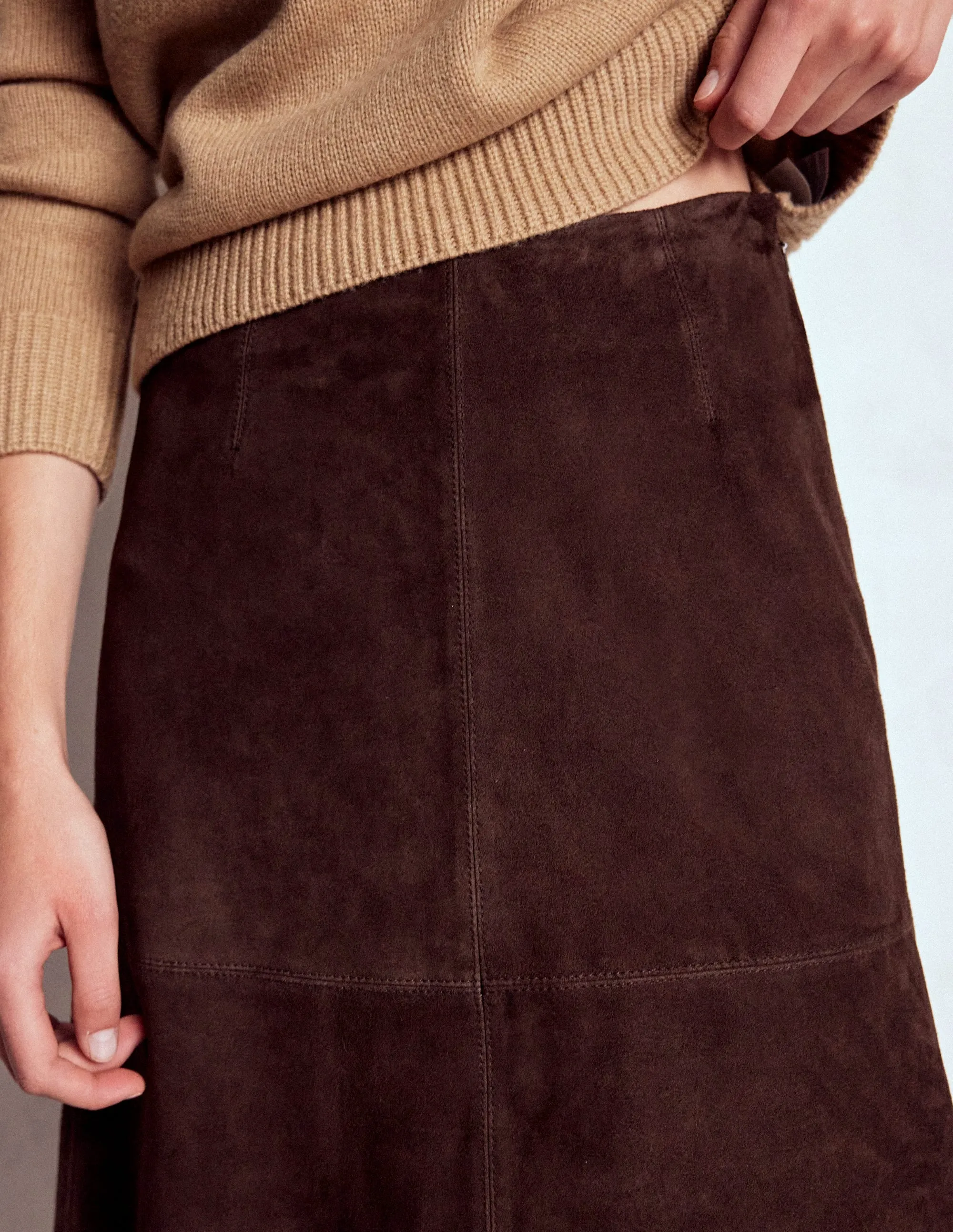 Non Irritating Texture Suede Midi Skirt-Dark Chocolate