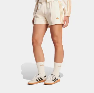 Summer Glow Classic Womens Shorts (Wonder White) outdoor concert style elastic waistband