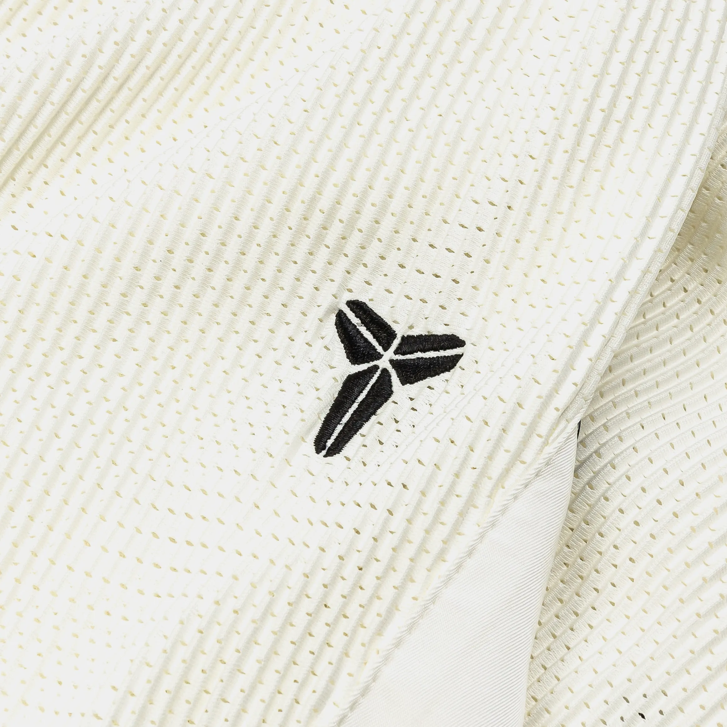 Sporty Appeal Bonded Seam Technology Kobe Pleated Tear Away Womens Pants (Beige/Black)