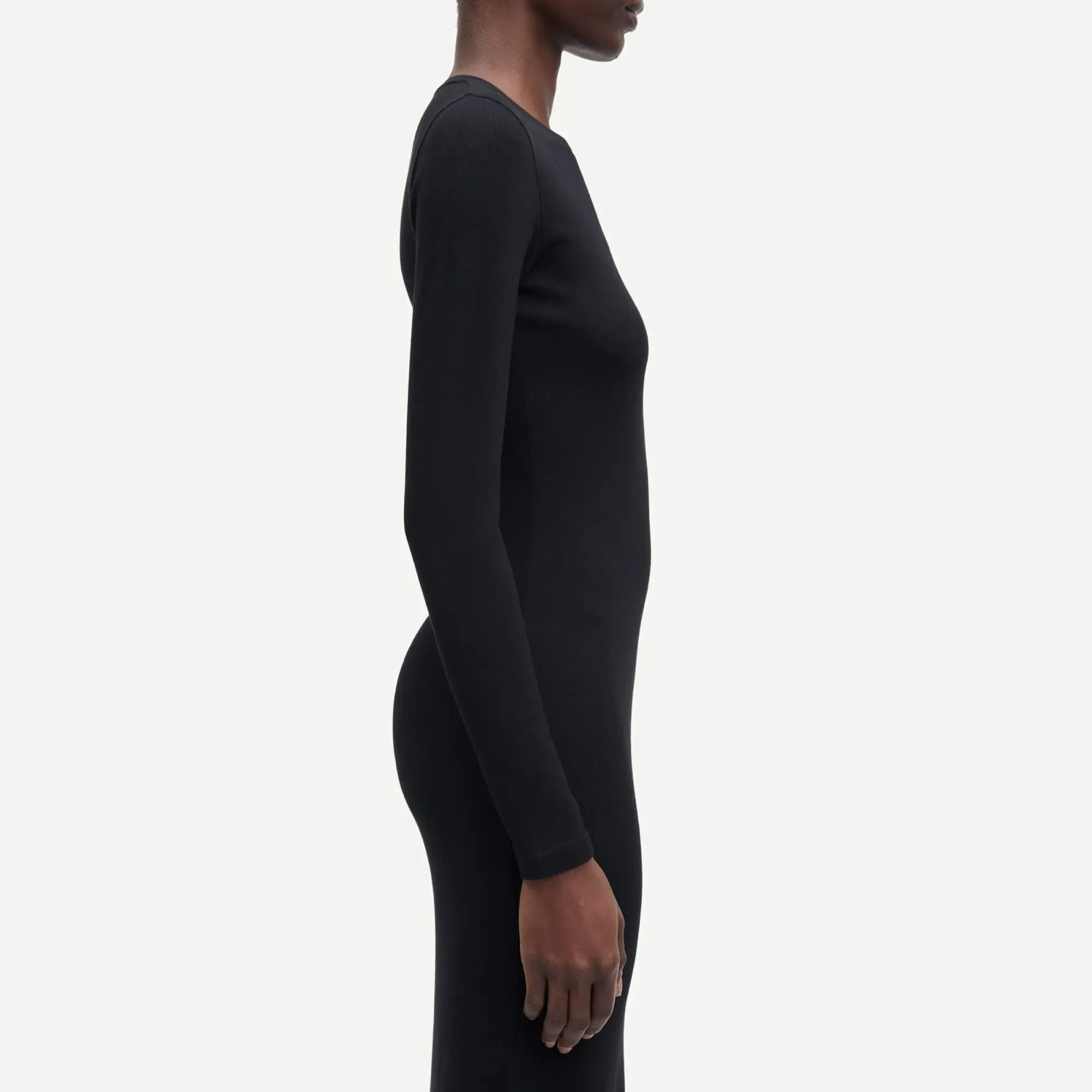 Harmonious Layers Saalexa Midi Dress (Black)