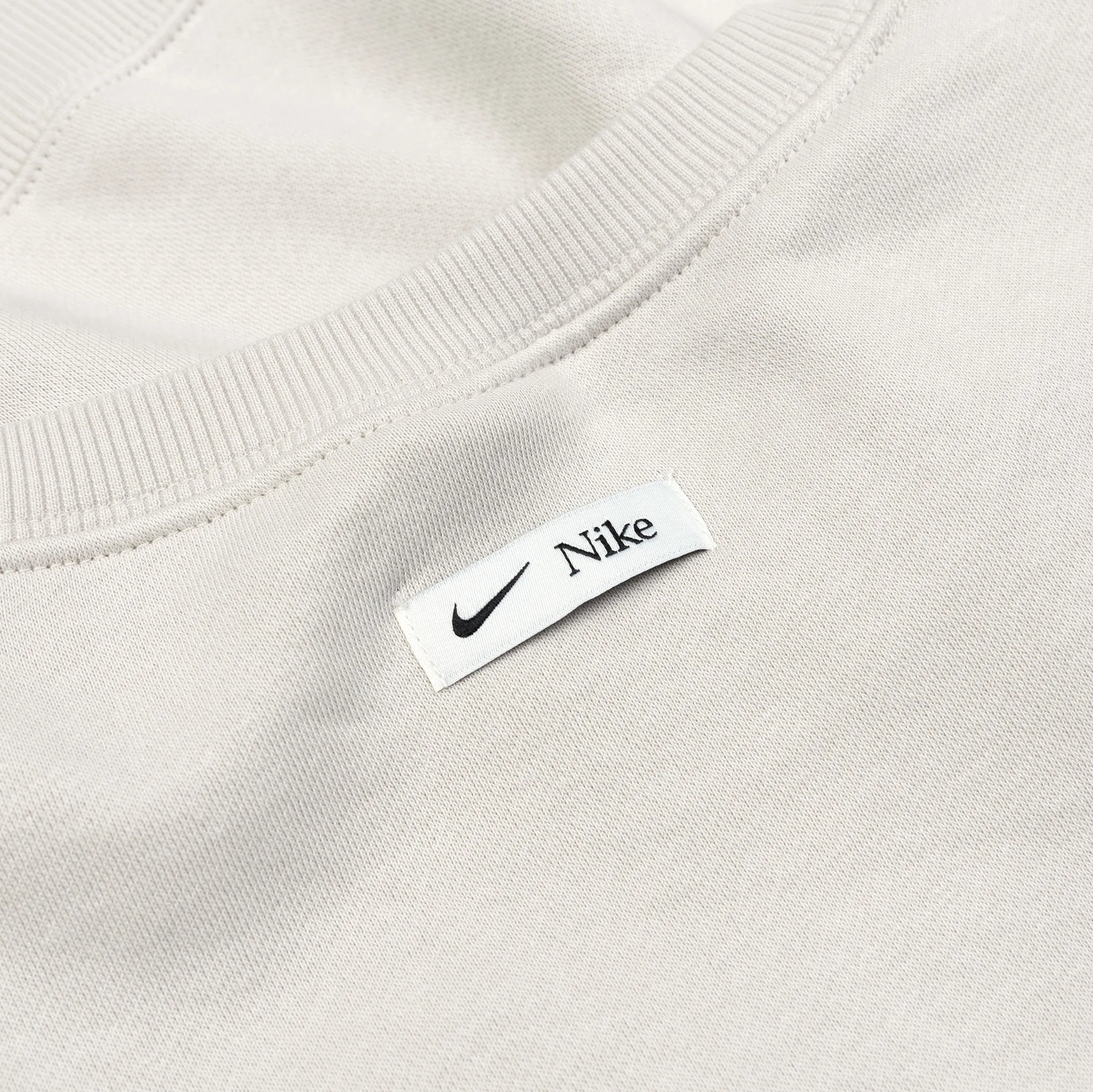 Athleisure Cool Motion Core NSW Phoenix Fleece Oversized Womens Crewneck (Beige)