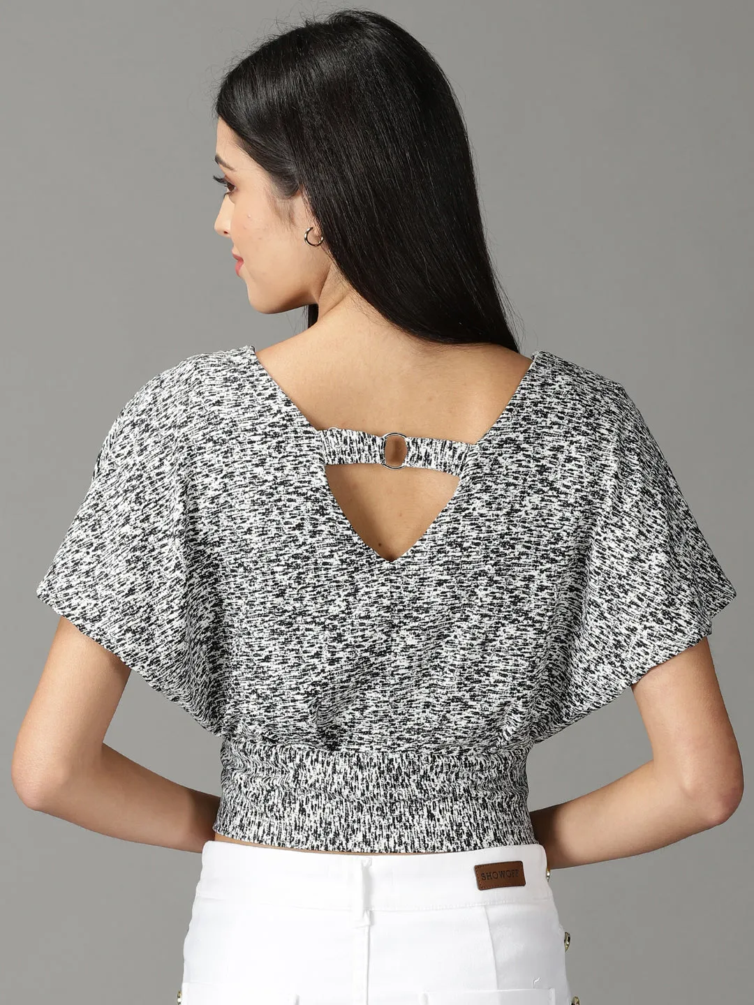 All Day Flex light layering Women's Black Print Extended Sleeves Crop Top