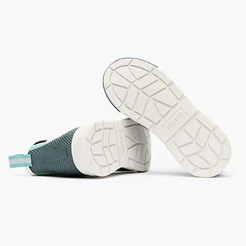 Comfortable interior Shock Absorbing Urban Traveler Women's 6 in Ankle Deck Boot Sport