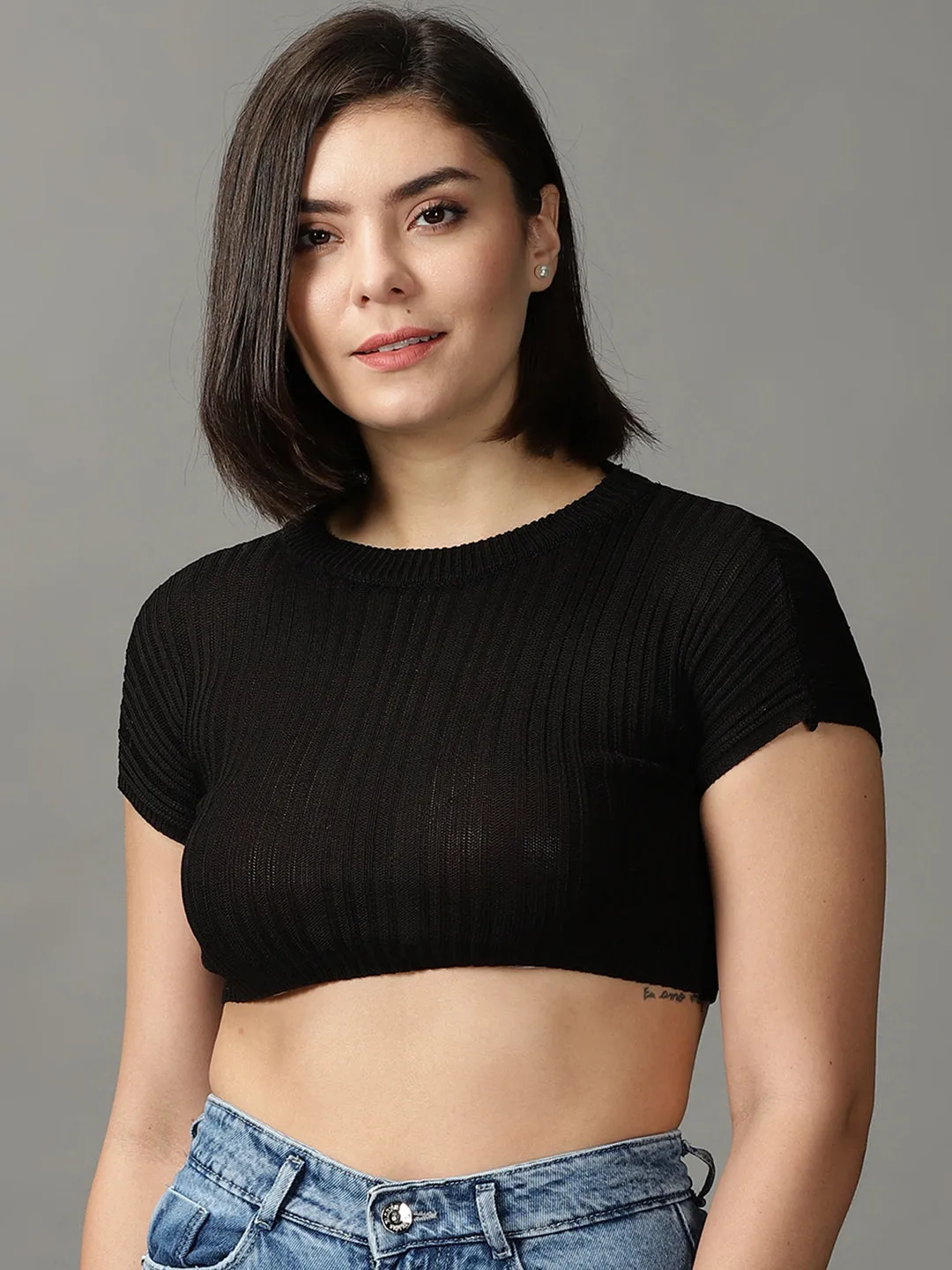 Women's Black Round Neck Crop Top Temperature Regulating Fabric