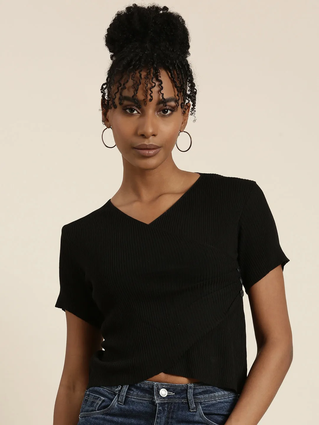 Cool Design Women's Black V-Neck Wrap Crop Top