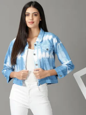 No Smell Women's Blue Tie and Dye Crop Denim Jacket