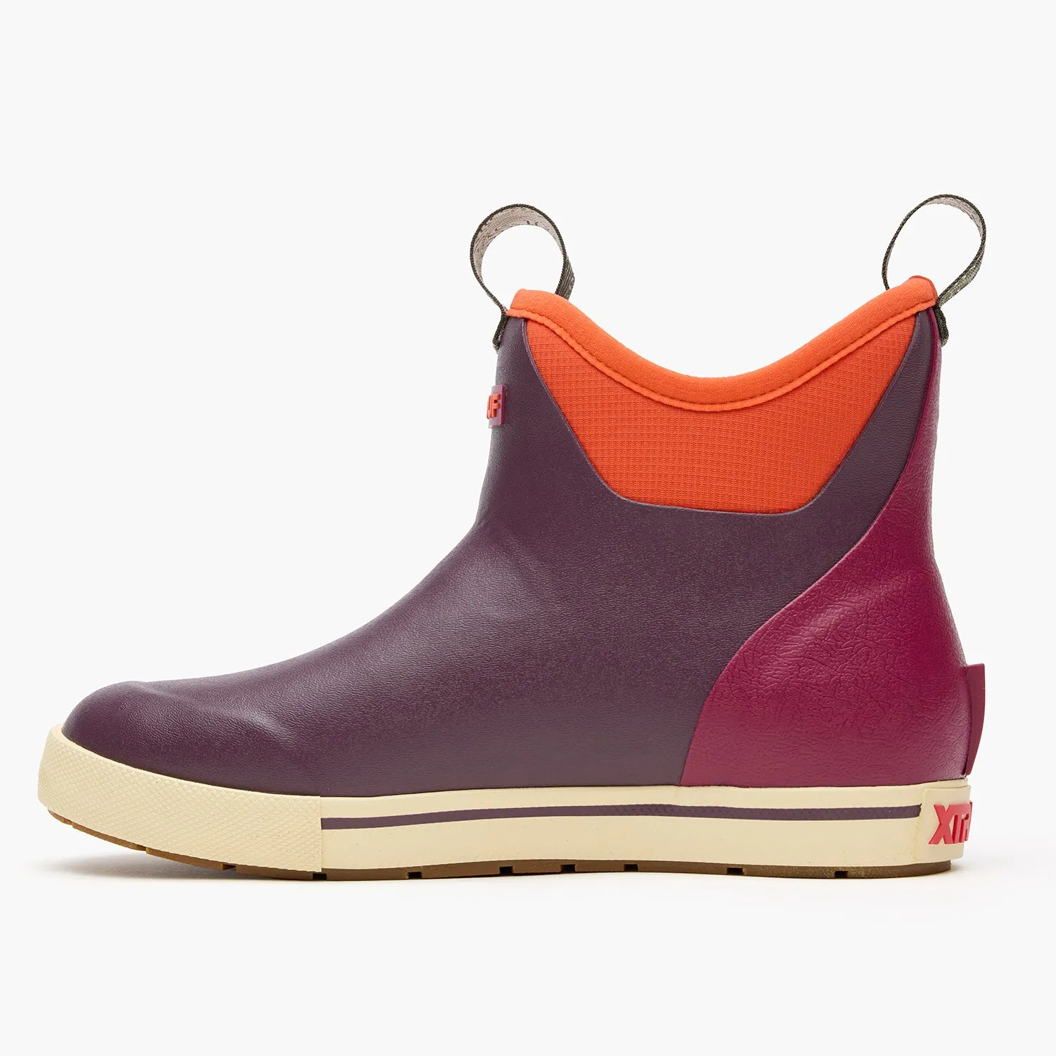 High Traction Weekend Wanderer Comfortable toe box Women's Camp Fleece Lined 6 in Ankle Deck Boot