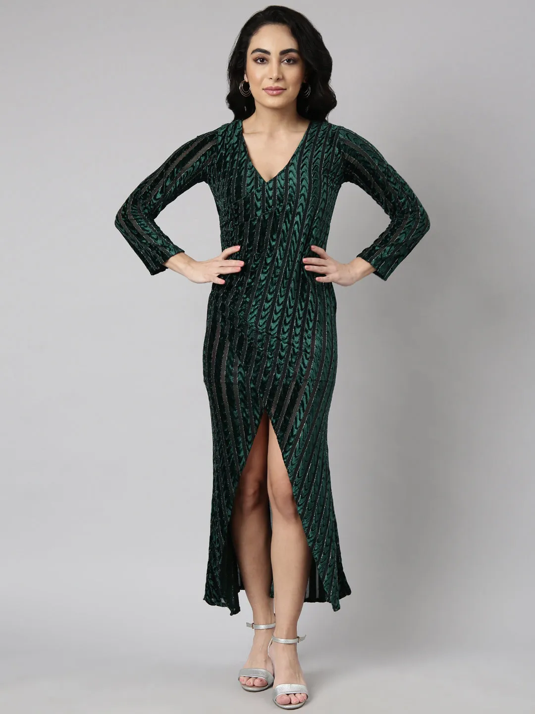 Women's Green Geometric Printed Wrap Maxi Dress Chic Rhythm Cruise-Wear