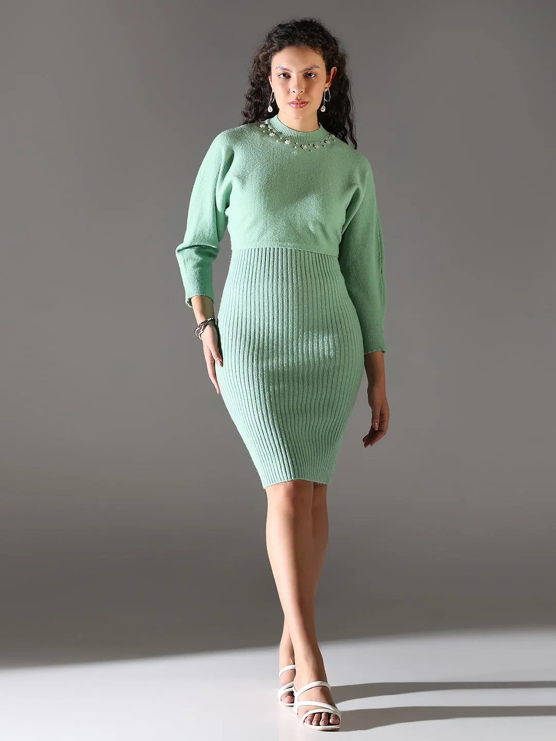 Cozy Flex Fine Details Women's Green Round Neck Bodycon Dress