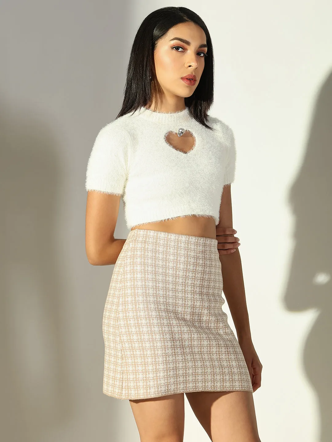 Printed design Sports Apparel Women's Off White Fuzzy Crop Top with Heart Shape Key hole