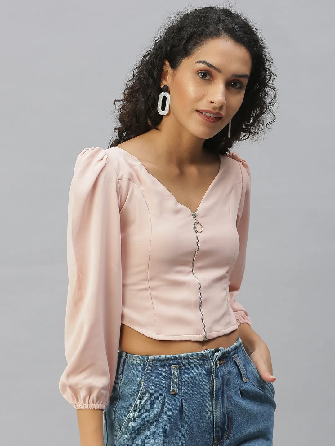 Travel Trend Look Women's Peach V-Neck Crepe Crop Top