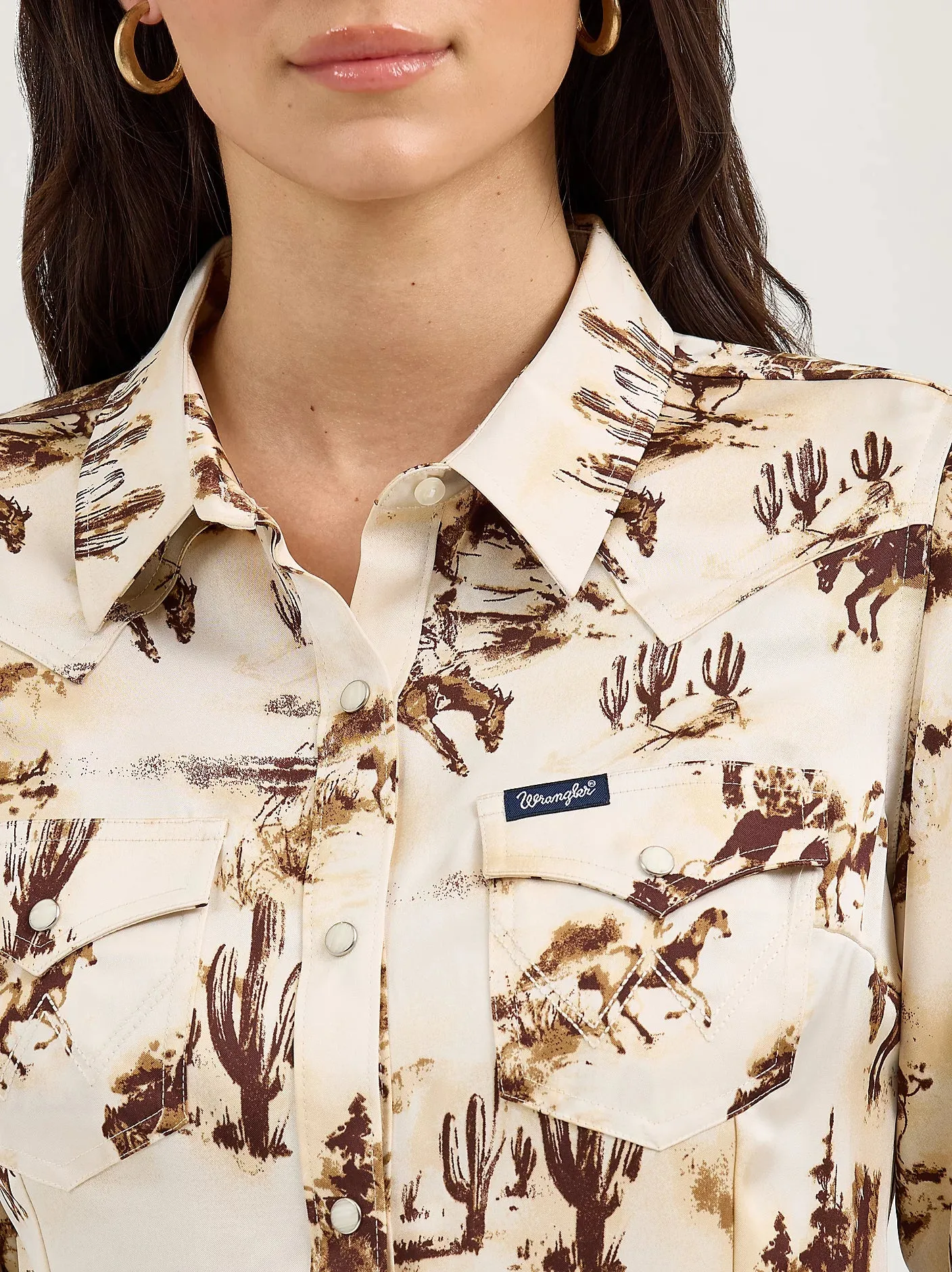 Wrangler Retro Women's Bold Bucking Cowboy Western Snap Shirt in Cacti Cream Quick Comfort Fit Perfect Layering