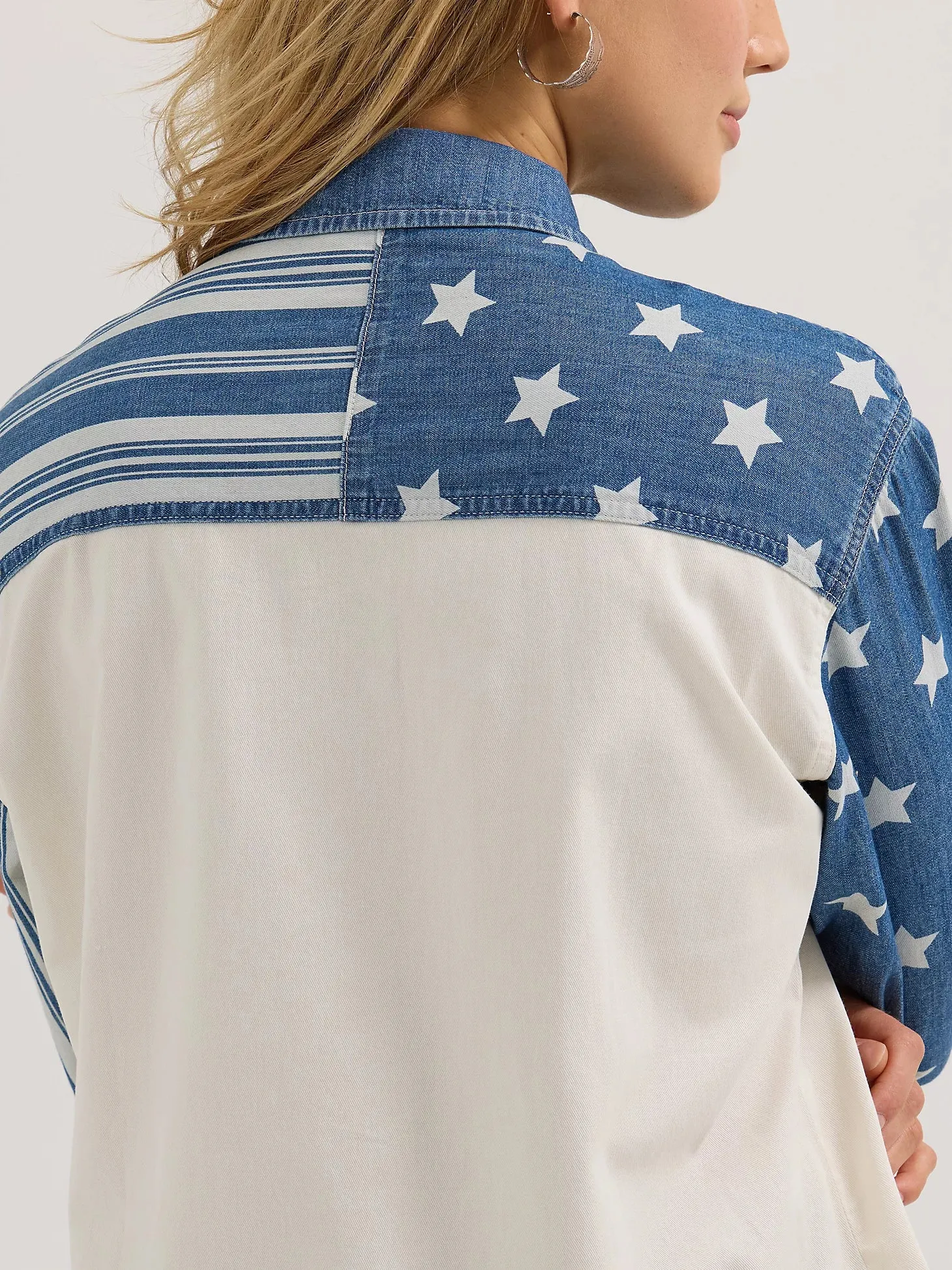 Wrangler Retro Women's Boyfriend Pieced Denim Western Snap Shirt in Stars N Stripes Minimalist Comfort Unisex