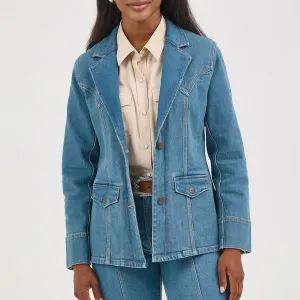 Lightweight Feel Odor Resistant Wrangler Retro Women's Denim Blazer in Light Denim
