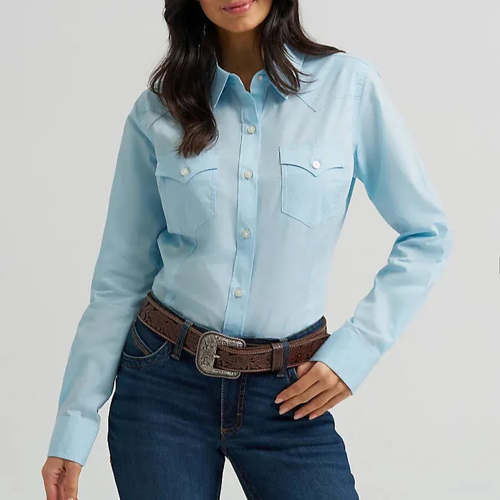 Easy-Going Style Wrangler Retro Women's L/S Western Solid Button Down in Cool Blue