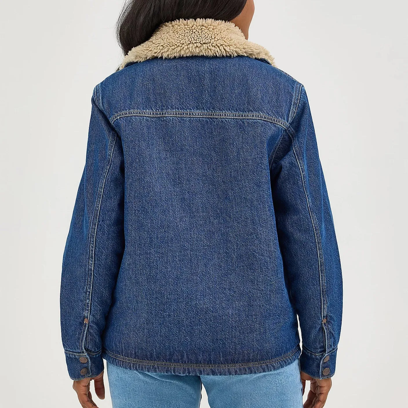 Airtight Seam Sealing Wrangler Retro Women's Sherpa Lined Denim Range Coat in Ink Denim